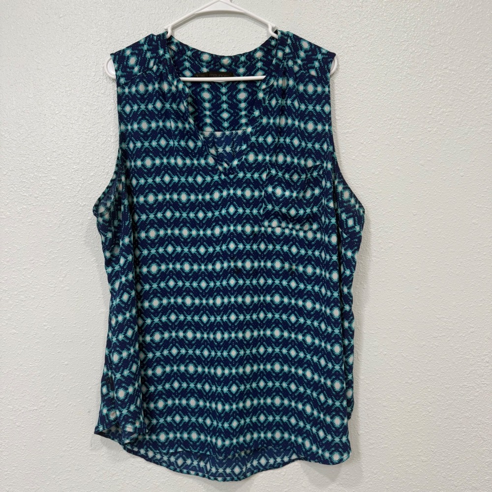 Maurices Womens Blue Geometric Diamond Print Sleeveless V-Neck Blouse Size 3